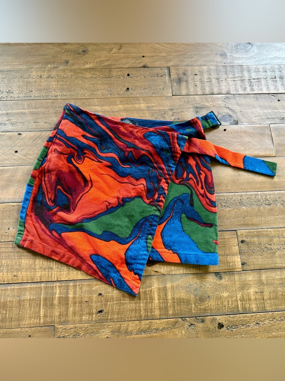 Kate Spade Saturday Wrap Skirt size 0, no longer made, excellent condition